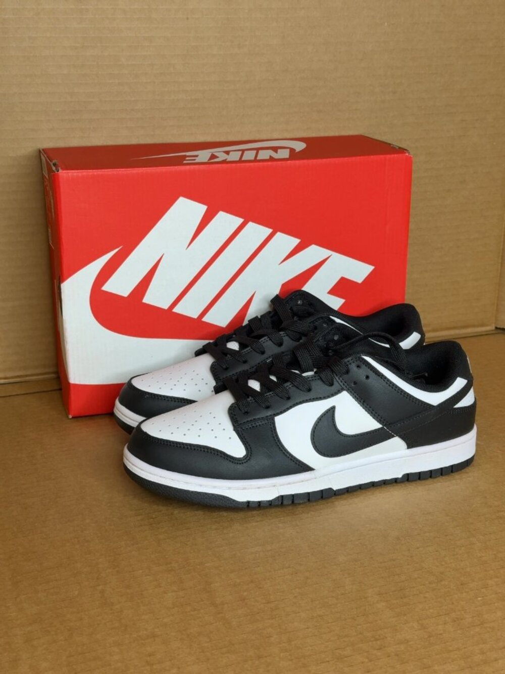 Nike Dunk Low Retro Men's Sneakers Size 9.5